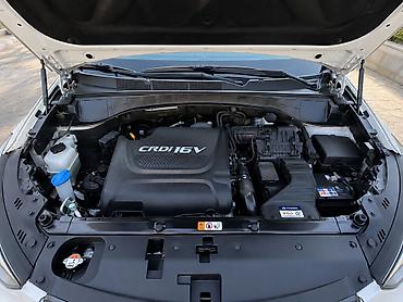 skoda rapid: Hyundai Santa Fe: 2 l | 2016 il Krossover — 5
