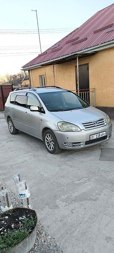 Toyota: Toyota Ipsum: 2002 г., 2.4 л, Автомат, Бензин, Минивэн — 4