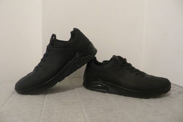 kirke parfem muski: Trainers, Skechers, size - 44