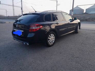 çeşqa maşını: Renault Laguna Grandtour (universal) – qara rəng Xüsusiyyətlər: -