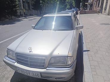 mersedes a klas: Mercedes-Benz C-Class: 2.2 l | 1996 il Sedan — 1
