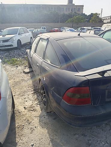 Opel: Opel Vectra: 2 l | 1996 il Sedan — 7
