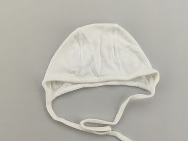 czapka uszatka biała: Hat, condition - Perfect