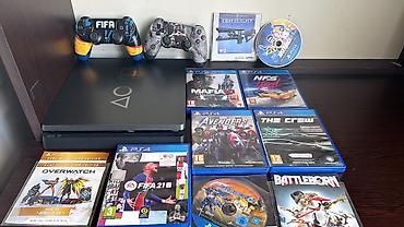 PlayStation 4slim heç bir problemi yoxdu,disklerle bir yerde