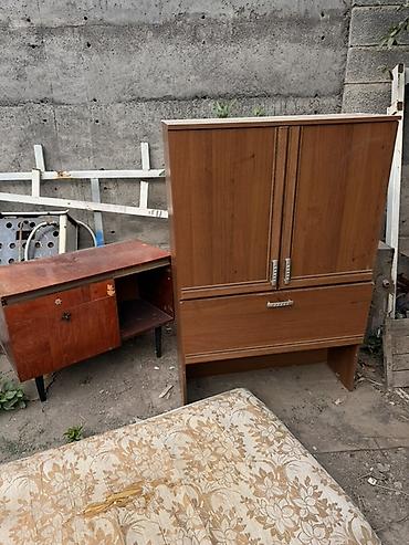 Отдам шкаф даром . Можно на дрова