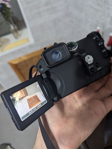 цифровой принтер: Canon powershot pro1 фотоапарат +в комплекте зарядка, карта памяти