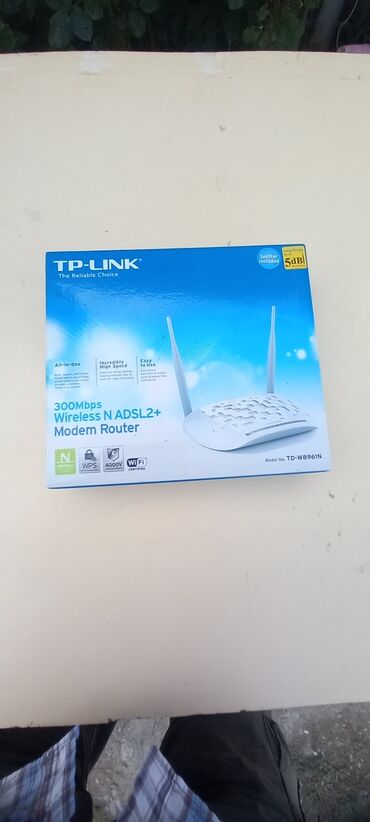 adsl 2 modem: Modem hem modem hem router.Kim istese goture biler.cemi 20 manata