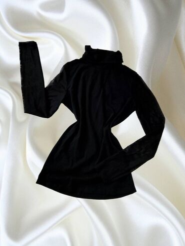 Majice dugačkih rukava: Majice, bluze po 400 dinara🟨 — 24