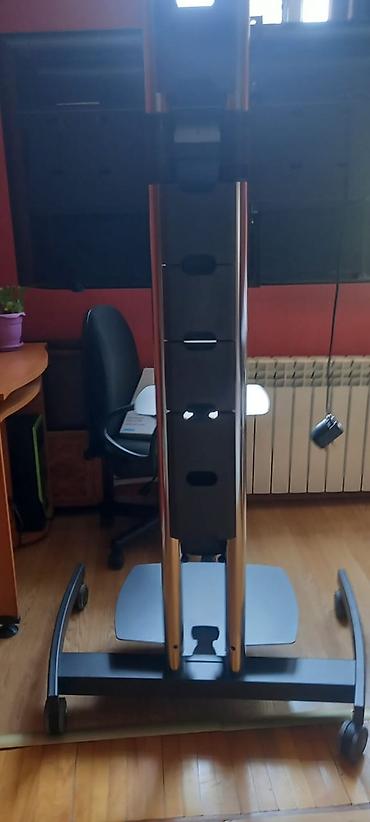 ТВ и видео: Samsung 40” LED televizor və təkərli TV altlığı satılır Samsung — 3