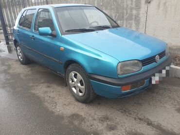 Volkswagen: Volkswagen Golf: 1992 г., 1.8 л, Механика, Бензин, Седан