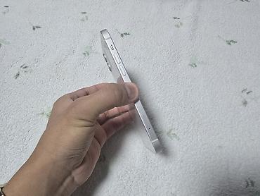 iphone 10: IPhone 12, Б/у, 64 ГБ, White Titanium, Зарядное устройство, 77 % — 4