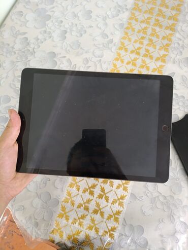 ipad mini 5: IPhone 8, 32 GB, Black Titanium, Face ID