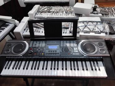 Digər: Təzədir. Qutuda. Yeni başlayanlar üçün piano və ya sintezator kursu