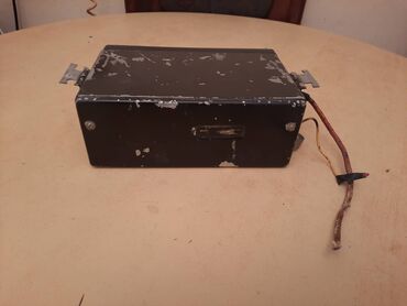 Audio oprema za auto: Stari,retro radio za kola/auto - vintage
Nepoznato stanje — 7