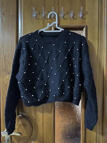 Dəstlər, kostyumlar: 5-15 azn arası geyimlər Qadın geyim dəsti – məhsul 1) Kobalt-mavi — 18