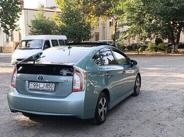 pirus disk: Toyota Prius: 1.8 l | 2012 il Sedan