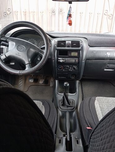 нехсия машина: Mazda 626: 1998 г., 1.8 л, Механика, Бензин, Хэтчбэк