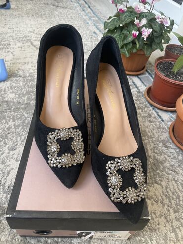 Туфли: Туфли, 37, ALS, Новый, цвет - Бежевый, Платная доставка, Самовывоз at lalafo.kg — 3 Туфли: Туфли, 37, ALS, Новый, цвет - Бежевый, Платная доставка, Самовывоз — 3