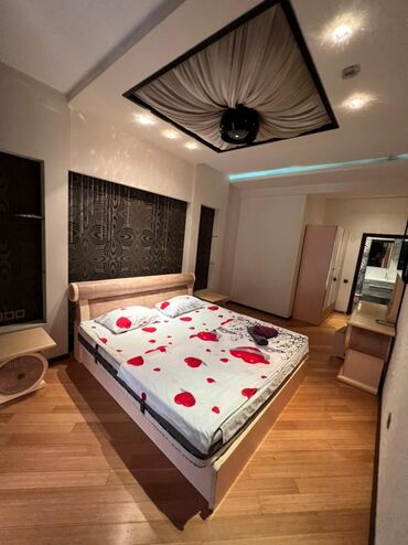 Günlük kirayə mənzillər: 3 otaqlı, Nizami r. r-nu — 9