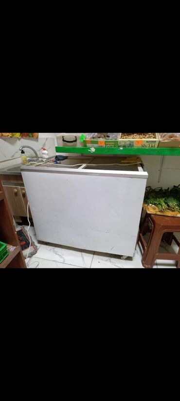 Restoran mebeli: Şüşəli dondurucu