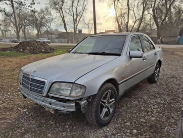 шины 19575r16c: Mercedes-Benz : 1995 г., 2.2 л, Автомат, Бензин, Седан