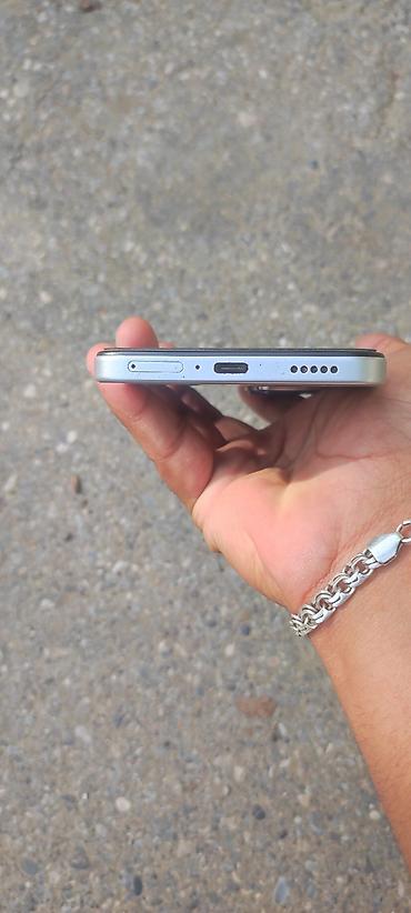 telefon bakı: Honor 256 GB, rəng - Gümüşü, Sensor — 3