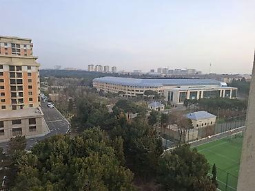 massiv: 3 otaqlı, Yeni tikili, 100 kv. m — 2