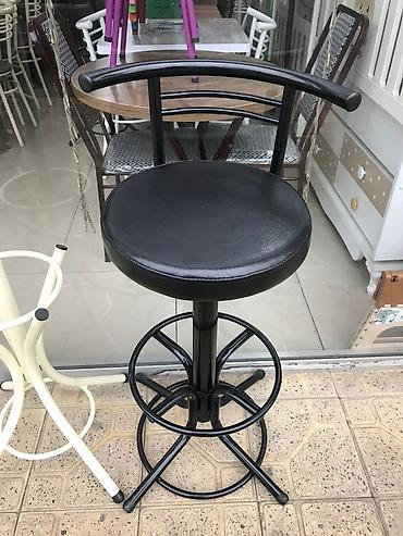 bar şkaf: Bar taburesi – metal konstruksiyalı, dairəvi oturacaqlı, bel dayaqlı — 1