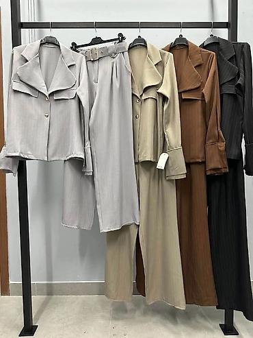 Džemperi, kardigani: Ženska garderoba – više modela 1) Džemper/bluza sa nitnama (šifra — 14