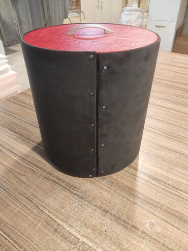 Yuvalar: Yuvarlaq dizaynlı, üzərində dəstəyi olan portativ pişik/kiçik heyvan — 8