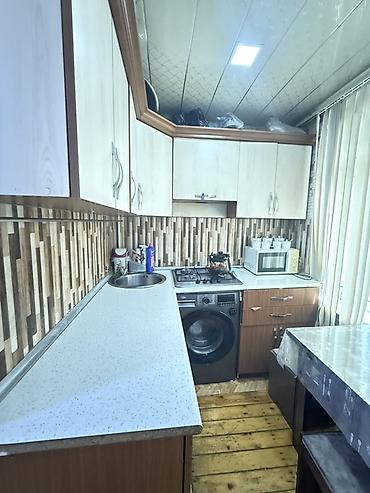 bakida tecili satilan evler: 🏠 MƏRKƏZDƏ 2 OTAQLI MƏNZİL SATILIR 📍 Ünvan: Sumqayıt şəhəri, 3-cü — 3