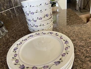 dish sets: Набор столовой посуды из фарфора/керамики с нежным сиренево‑фиолетовым — 1