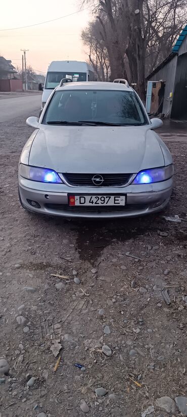 Opel: Opel Vectra: 1999 г., 1.6 л, Механика, Бензин, Универсал — 10