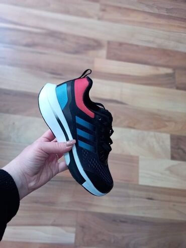 Women's Sneakers and athletic shoes: 41 — 6