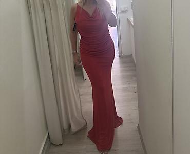 Elegantna duga crvena haljina - Model: večernja/maksi haljina uskog