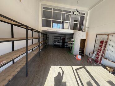 Mağazalar: İcarəyə verilən ticarət obyektı Yerləşmə: - Bakı, Z. Bünyadov — 8