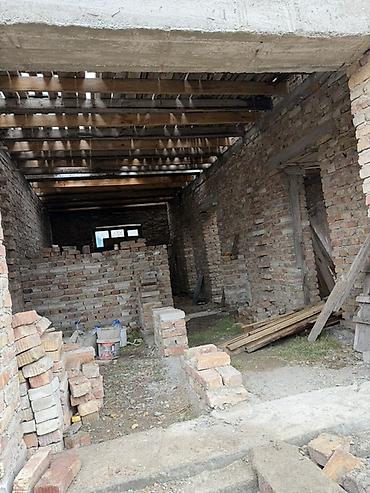 Строительный кирпич: Продаётся кирпичный недострой на участке. - Материал стен: полнотелый — 7