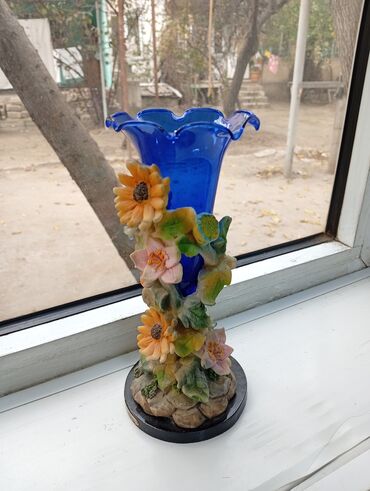 Vazalar: Bir vaza — 3