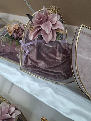 Toy aksesuarları: Toy və nişan üçün zərif hədiyyə/nişan səbəti və vitrin dəstləri - — 13