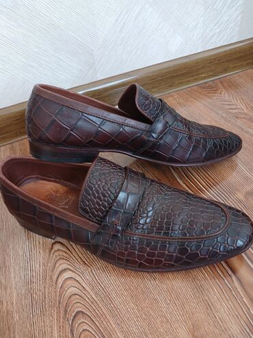 кожаные туфли мужские: Муж коричнев туфли б/у в хор состоянии размер 43 отдам