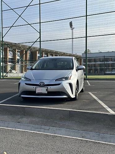Унаа сатуу: Toyota Prius: 2018 г., 1.8 л, Вариатор, Гибрид, Лифтбек — 1