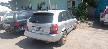 скупка авто в любом состоянии: Автомобиль Mazda S-Wagon серебристого цвета с левым рулеем