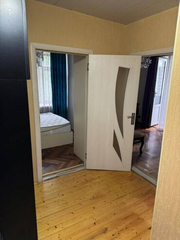 Uzunmüddətli kirayə mənzillər: Memar Əcəmi metrosununnan əyaq ilə 3-dəqiqə məsafədə 5 mərtəbəli — 7