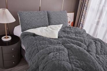 Ćebad i pokrivači: Jorgan + dve jastucnice 4800din — 3