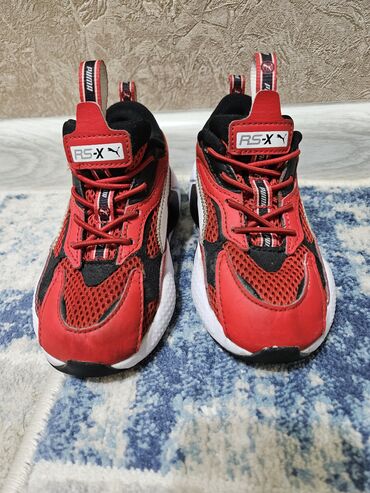 кроссовки на роликах: Детские кроссовки, Puma, оригинал, покупали в Дубае, состояние