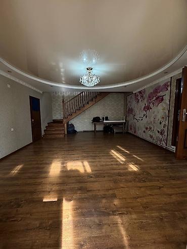 Продажа коттеджей и домов: 📍 Дареги: Сары-Өзөн көчөсү 📐 Жер аянты: 5,7 соток 🏠 Үйдүн өлчөмү: 15 × — 12