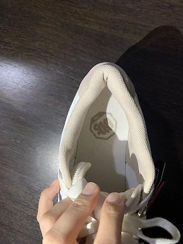 Кроссовки и спортивная обувь: Мужские кроссовки, 42, Новый, цвет - Белый — 9