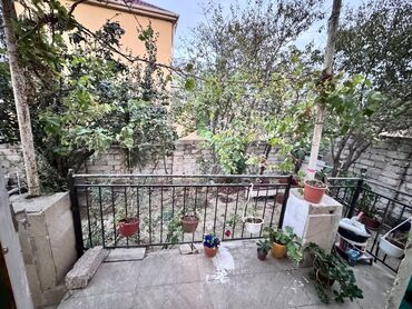 Uzunmüddətli kirayə evlər: TECILI SATILIR ZABRAT 2 DE SOT YARIM TORPAQDA 3 OTAQ 1 METBEX SENETLER — 9