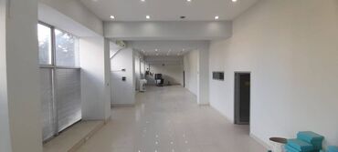 Digər kommersiya daşınmaz əmlakı: Gənçlik metrosuna yaxın 16 mərtəbəli binanın 1 ci mərtəbəsində sahəsi -da lalafo.az — 5 Digər kommersiya daşınmaz əmlakı: Gənçlik metrosuna yaxın 16 mərtəbəli binanın 1 ci mərtəbəsində sahəsi — 5