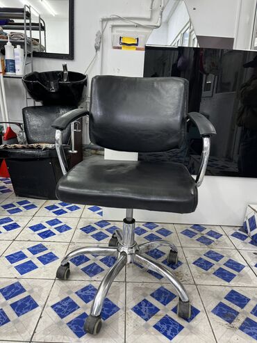 аренда парикмахерского кресла: Кресло